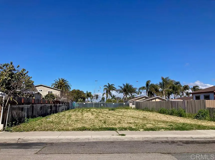 1432 Buena Street, Oceanside, CA — listing photo 1