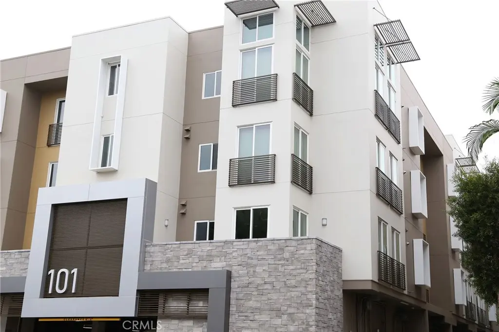 Residential Lease for rent at 101 S Chapel Avenue 203, Alhambra, Los Angeles County, CA featuring 2 beds and 2 baths