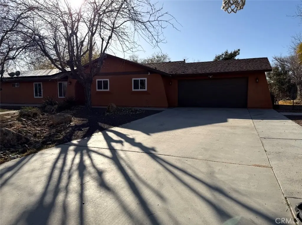 Single Family Residence for sale at 10584 8th, Hesperia, CA featuring 6 beds and 3 baths