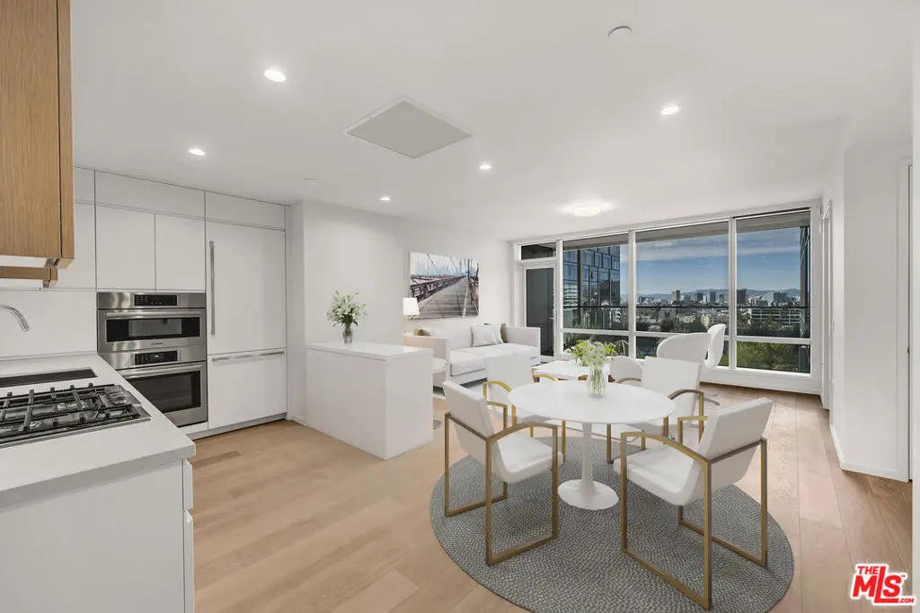Condominium for sale at 877 Francisco Street 1616, Los Angeles, CA featuring 1 bed and 2 baths