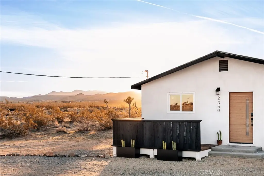 2360 Sand, Landers, CA — listing photo 1