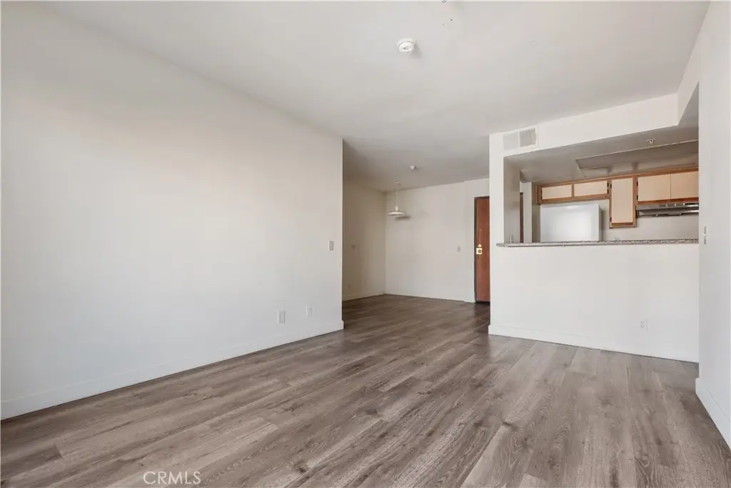 Residential Lease for rent at 1246 W 30th Street W, Los Angeles, Los Angeles County, CA featuring 2 beds and 2 baths