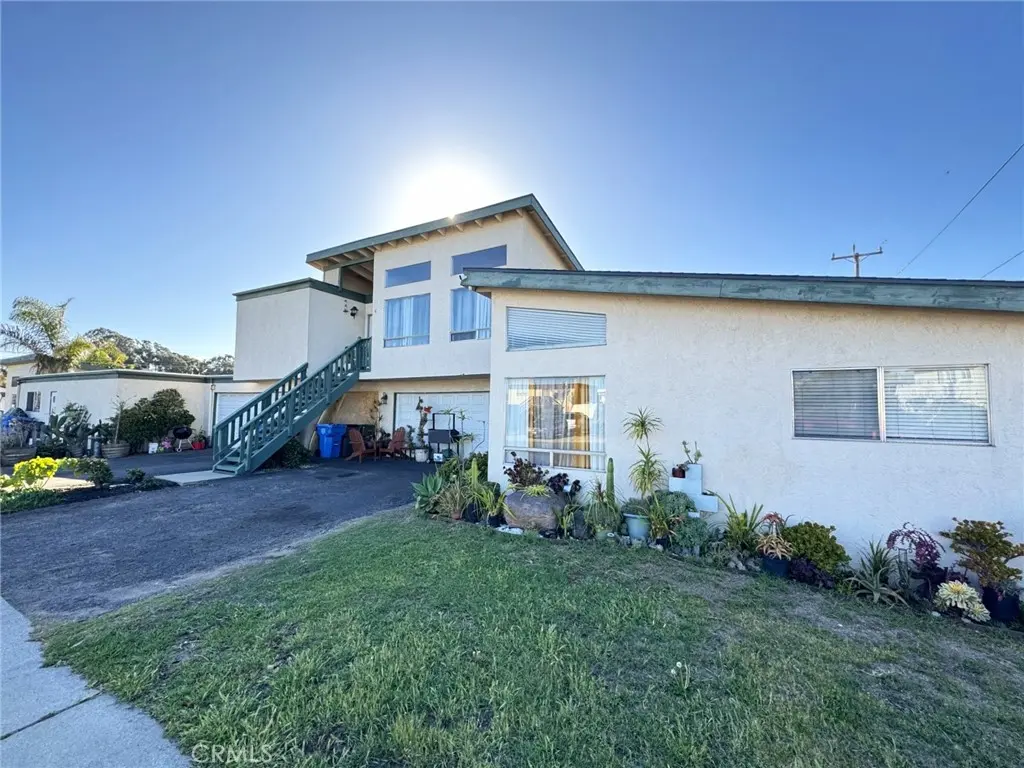 Triplex for sale at 590 S 6th, Grover Beach, CA