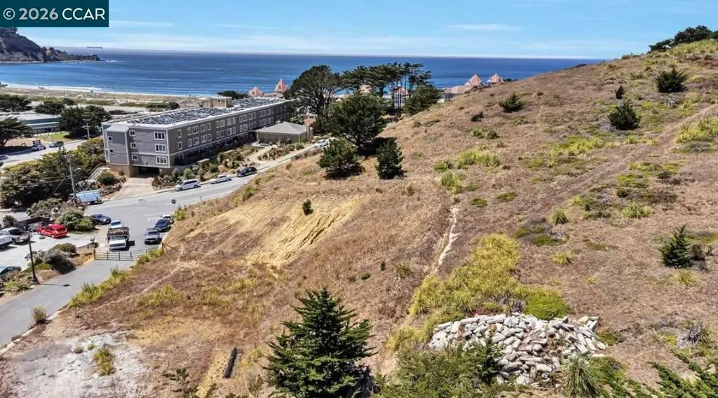 670 Roberts Rd, Pacifica, CA — listing photo 1