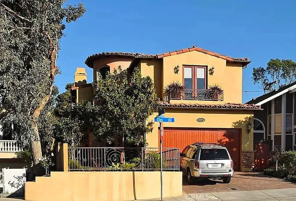 Single Family Residence for sale at 3200 Elm Avenue, Manhattan Beach, CA featuring 5 beds and 5 baths