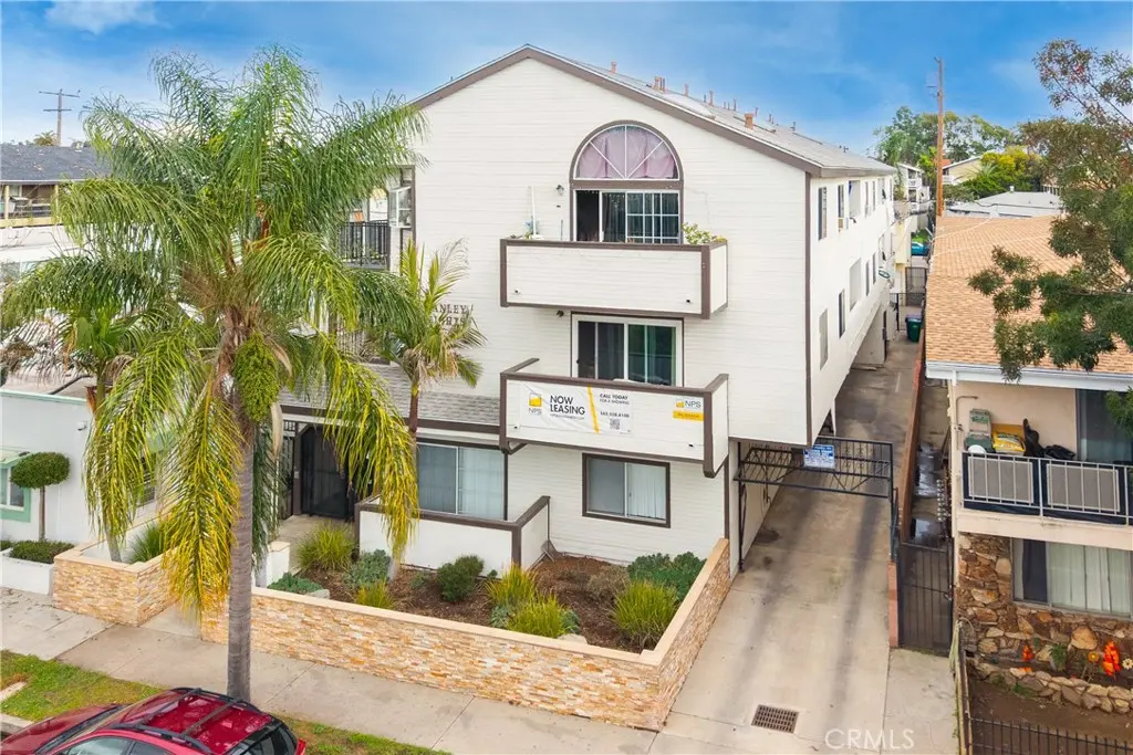 Apartment for sale at 1128 Stanley, Long Beach, CA