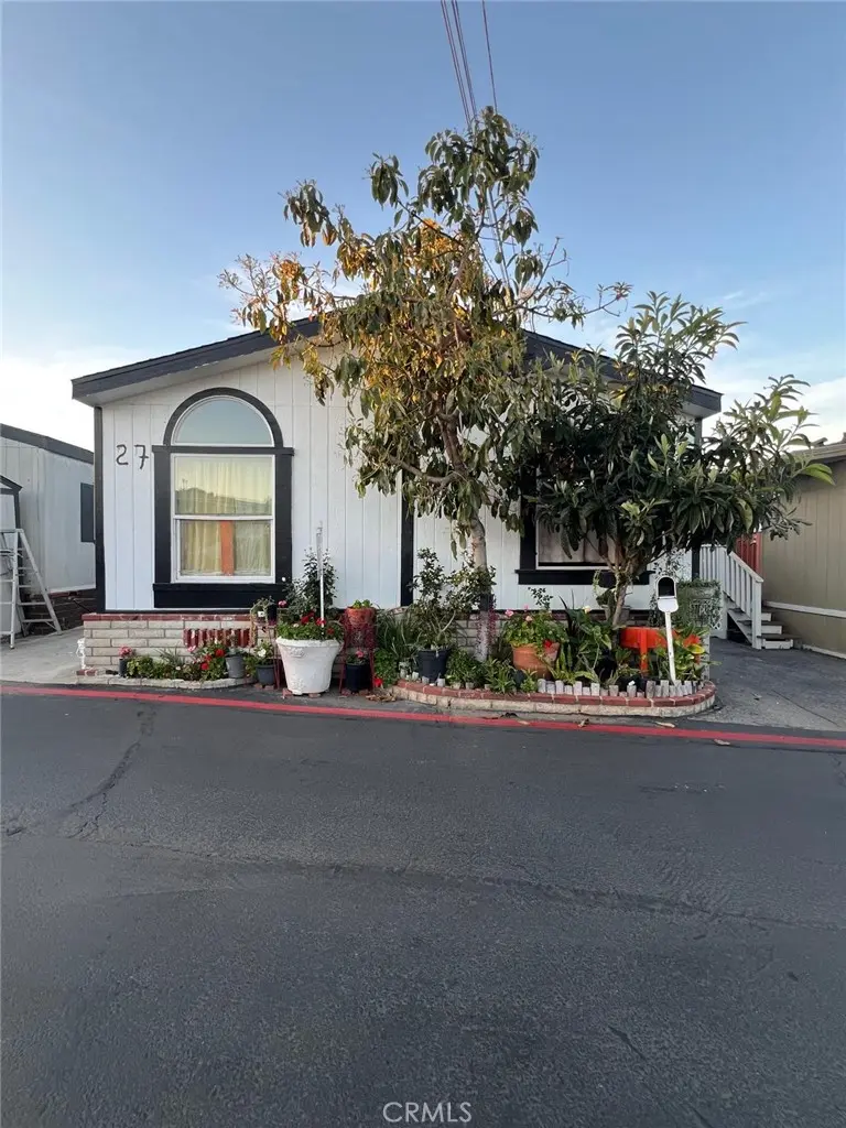 2191 Harbor Boulevard 27, Costa Mesa, CA — listing photo 1