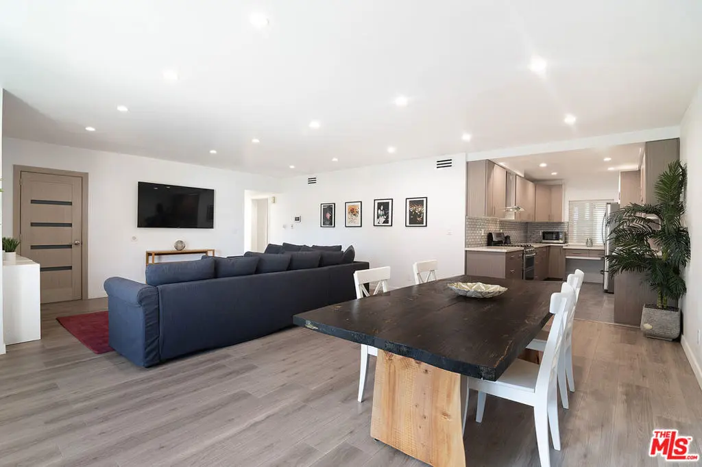 4445 Cartwright Avenue 116, Toluca Lake, CA — listing photo 1