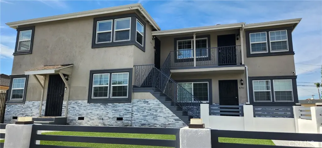Residential Lease for rent at 8701 VAN NESS Avenue S A, Inglewood, Los Angeles County, CA featuring 1 bed and 1 bath