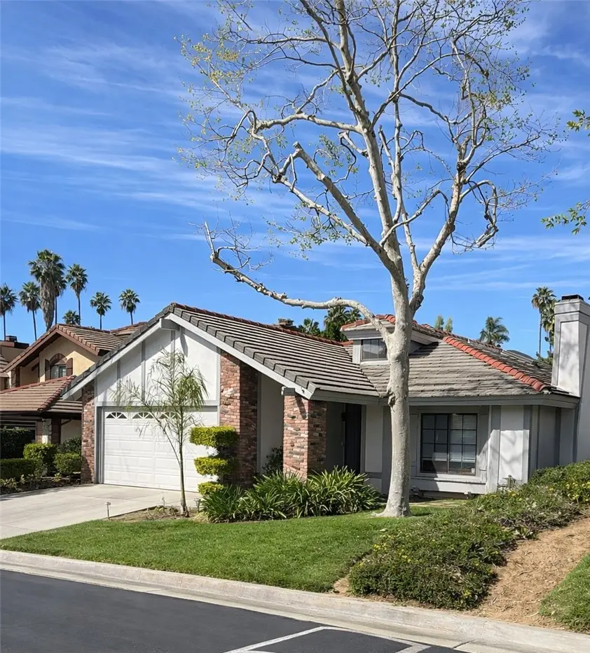 Single Family Residence for sale at 2667 Victoria Park, Riverside, CA featuring 3 beds and 2 baths