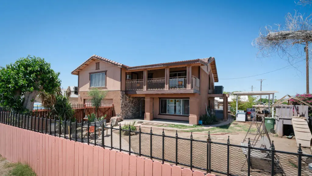 Single Family Residence for sale at 407 S Eastern Avenue, Brawley, CA featuring 6 beds and 4 baths