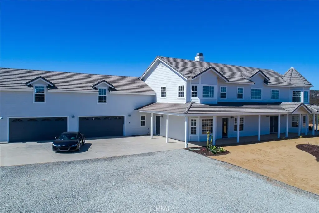 Single Family Residence for rent at 35700 Trabuco Drive, Lake Elsinore, CA featuring 5 beds and 5 baths