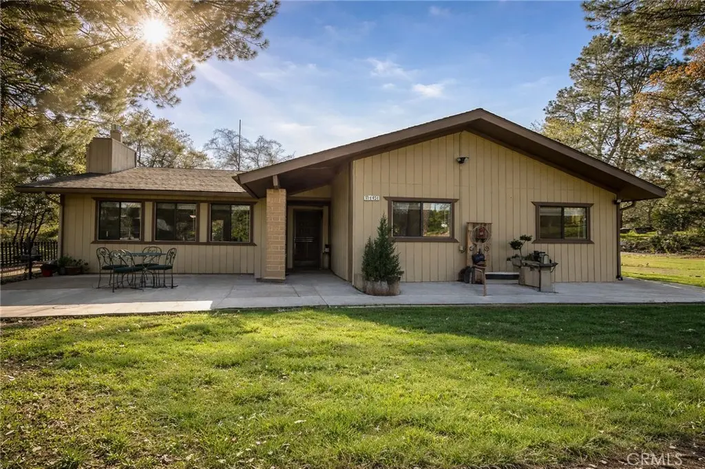 30451 Horseshoe, Coarsegold, CA — listing photo 1