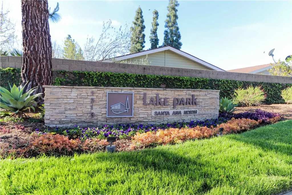 2528 Park LAKE 108, Santa Ana, CA — listing photo 1