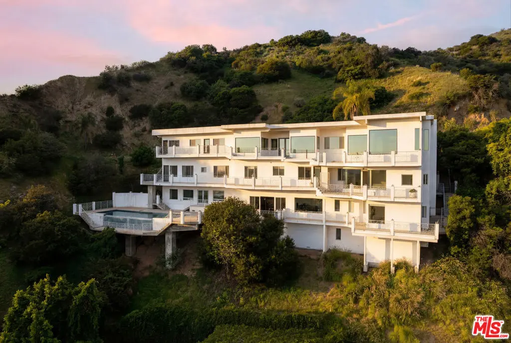 Single Family Residence for sale at 2000 Wattles Drive, Los Angeles, CA featuring 8 beds and 7 baths