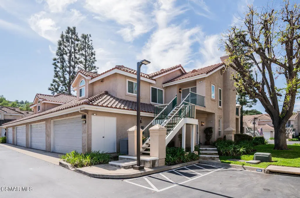 Condominium for sale at 271 Fieldstone Way A, Simi Valley, CA featuring 2 beds and 2 baths