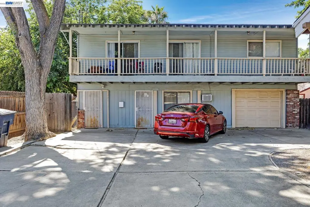 Single Family Residence for sale at 1241 Parker Ave, Tracy, CA featuring 3 beds and 2 baths