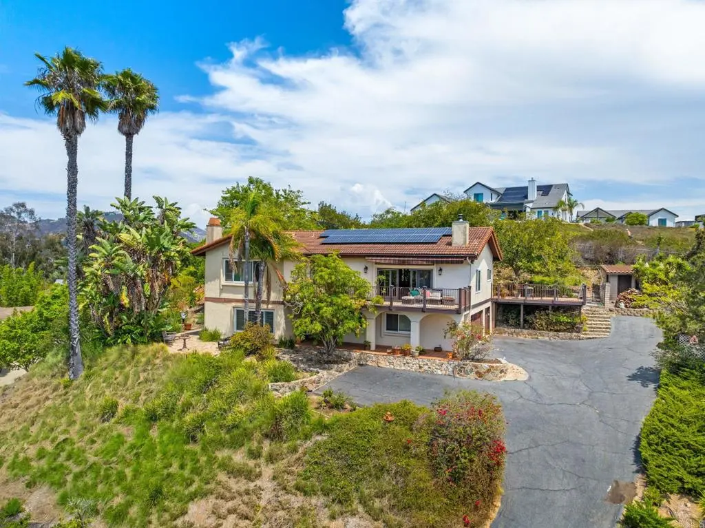 1330 Sugarbush Drive, Vista, CA — listing photo 1