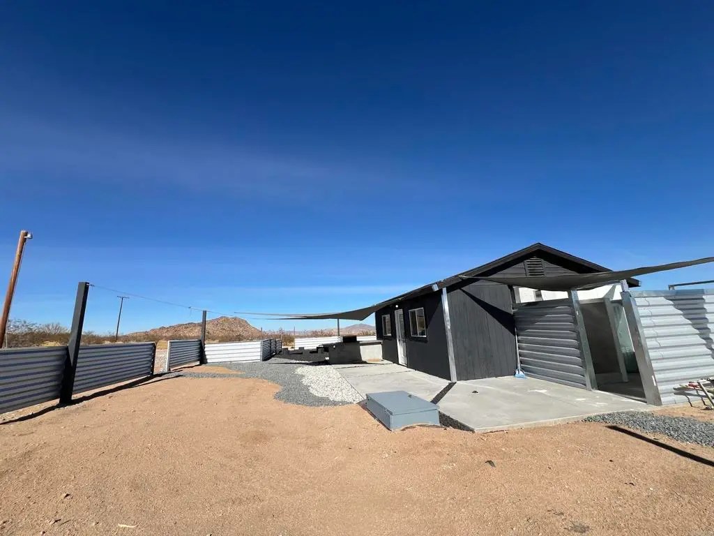 2774 KICKAPOO Trail, Landers, CA — listing photo 1