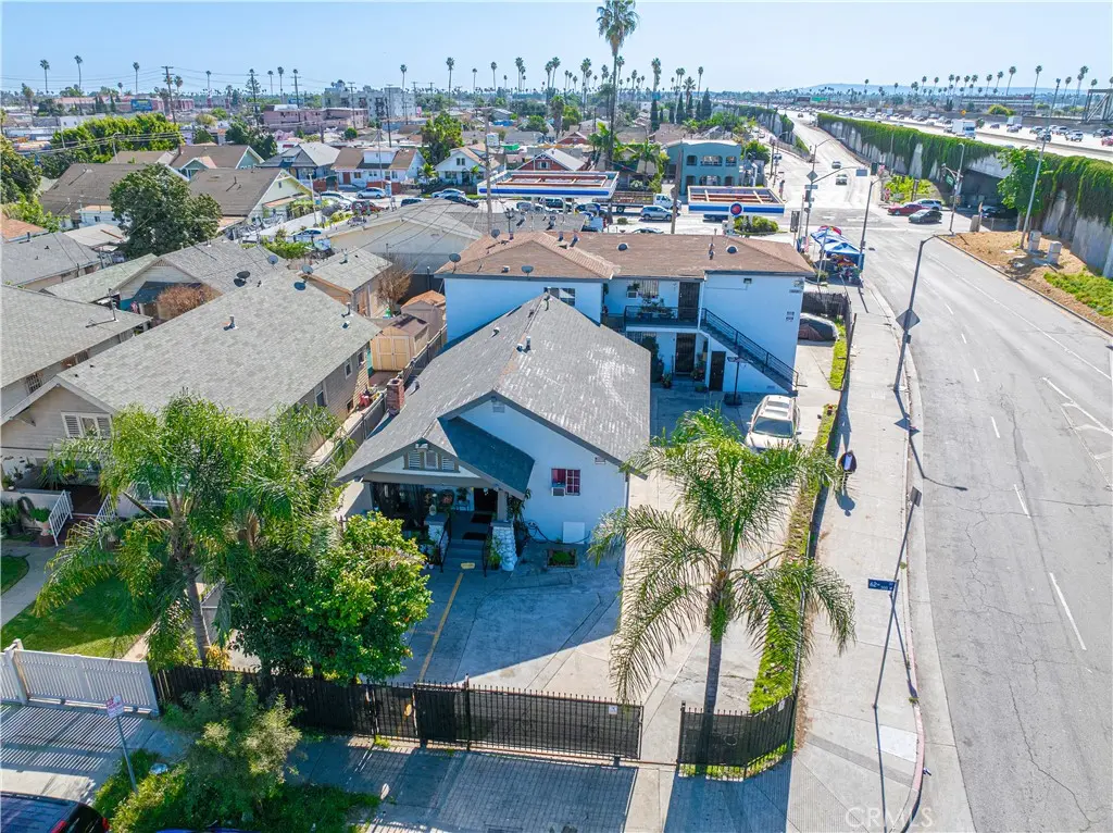 Apartment for sale at 340 W 62nd Street, Los Angeles, CA