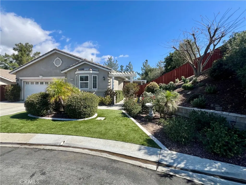 Single Family Residence for sale at 140 Mccarron Way, Hemet, CA featuring 2 beds and 2 baths
