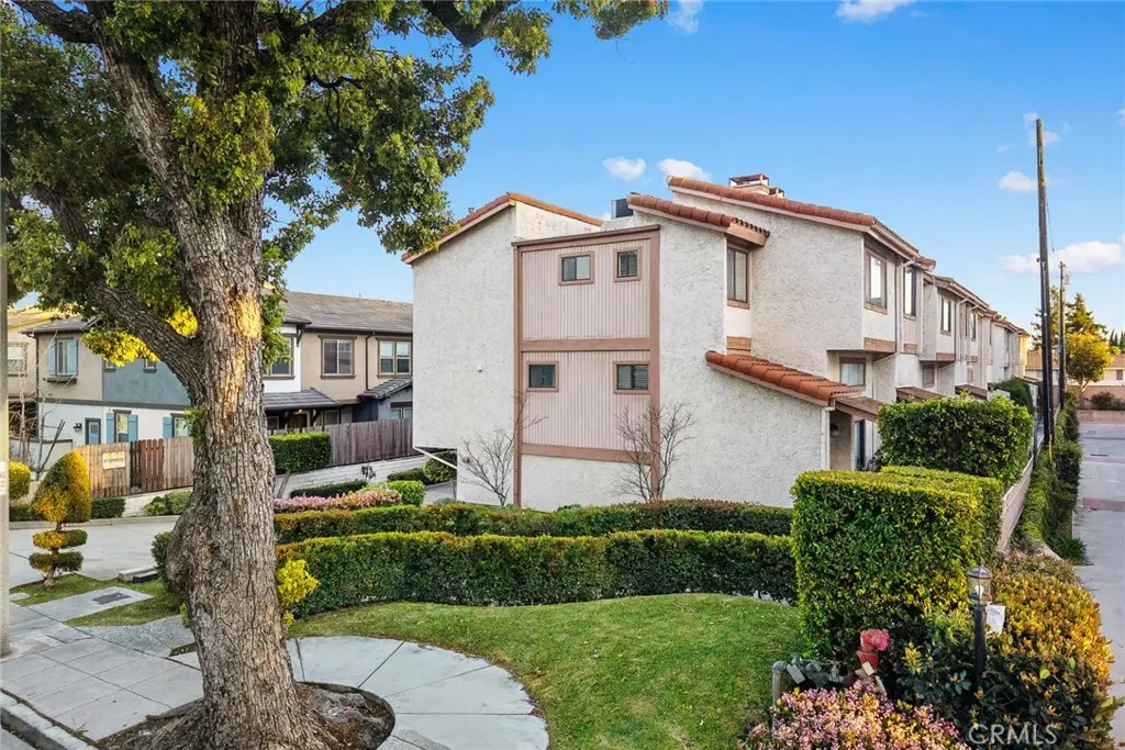 Townhouse for sale at 1006 Arcadia D, Arcadia, CA featuring 2 beds and 3 baths
