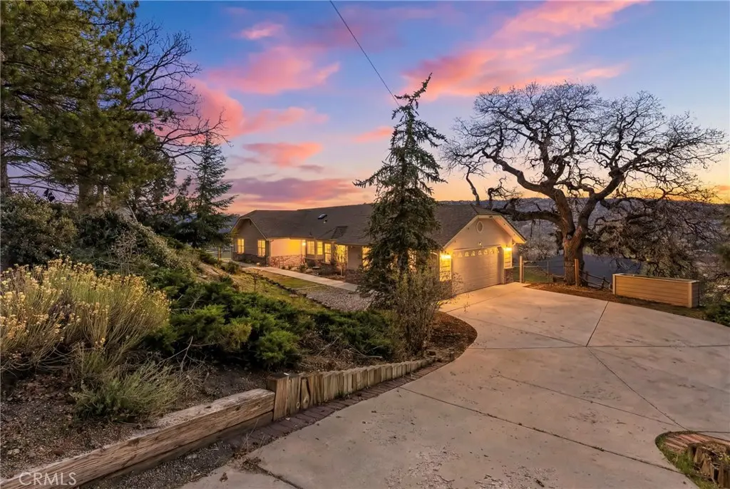 Single Family Residence for sale at 27100 Barkes Way, Tehachapi, CA featuring 3 beds and 3 baths