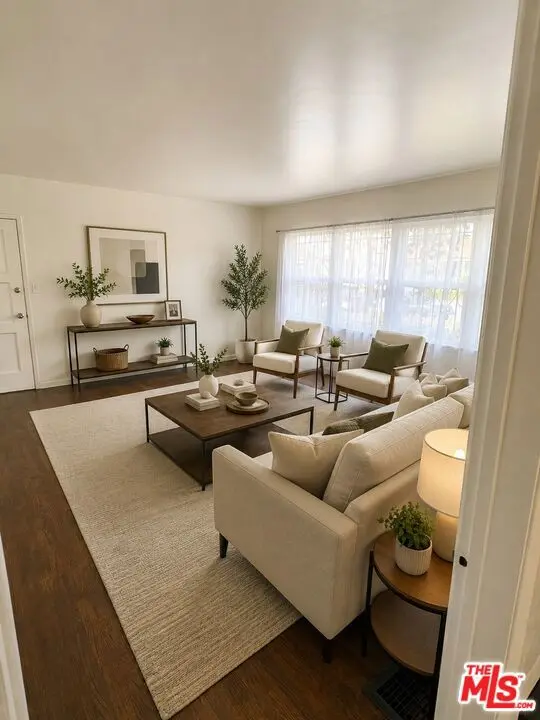 Residential Lease for rent at 3311 1/2 W 78th Street 112, Los Angeles, Los Angeles County, CA featuring 2 beds and 1 bath