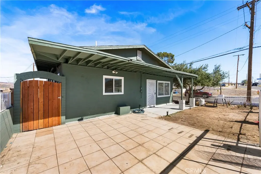 625 E Freedrick Street, Barstow, CA — listing photo 1