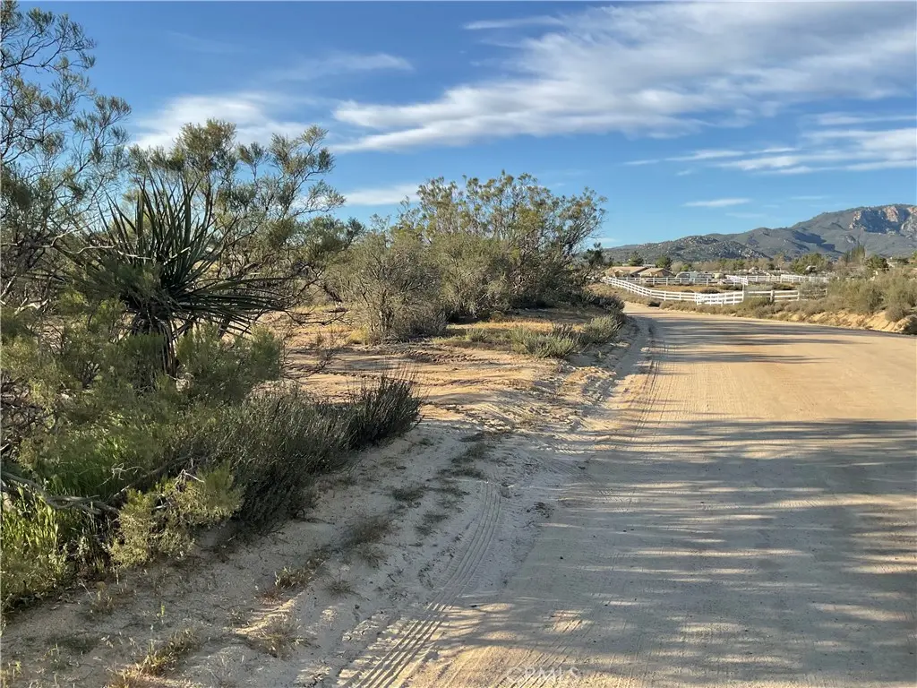 687 Saddleback Drive, Aguanga, CA — listing photo 1