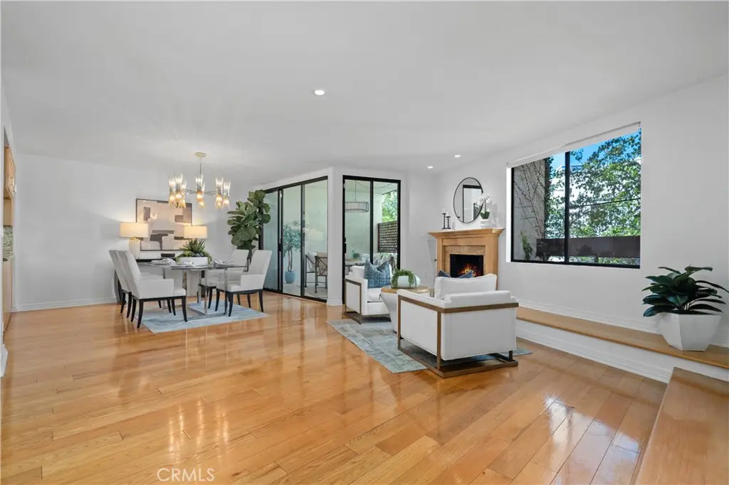 Condominium for sale at 11687 Bellagio 12, Los Angeles, CA featuring 2 beds and 3 baths