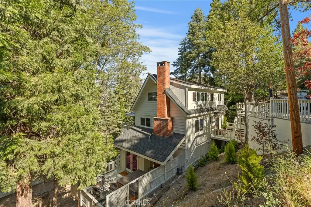 394 Ca-173, Lake Arrowhead, CA — listing photo 1