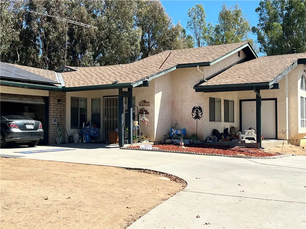 27440 Cornell St, Hemet, CA — listing photo 1