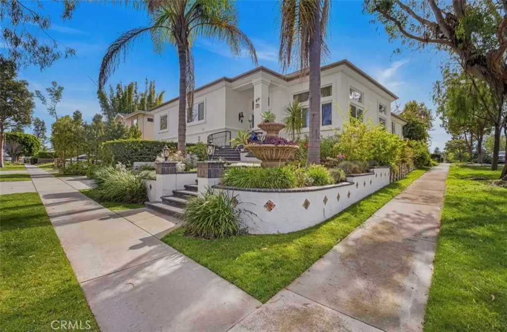 Single Family Residence for sale at 106 E 36th, Long Beach, CA featuring 5 beds and 4 baths