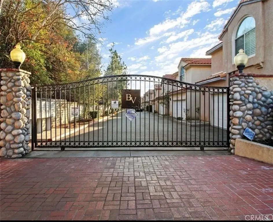 13775 Glenoaks 8, Sylmar, CA — listing photo 1