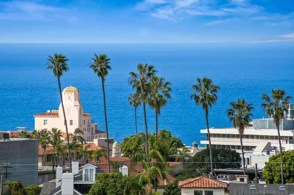 Single Family Residence for sale at 7651 Country Club Drive, La Jolla, San Diego County, CA featuring 3 beds and 4 baths