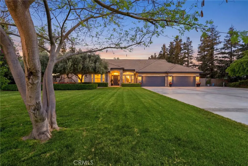 Single Family Residence for sale at 40912 Road 40, Dinuba, CA featuring 4 beds and 3 baths