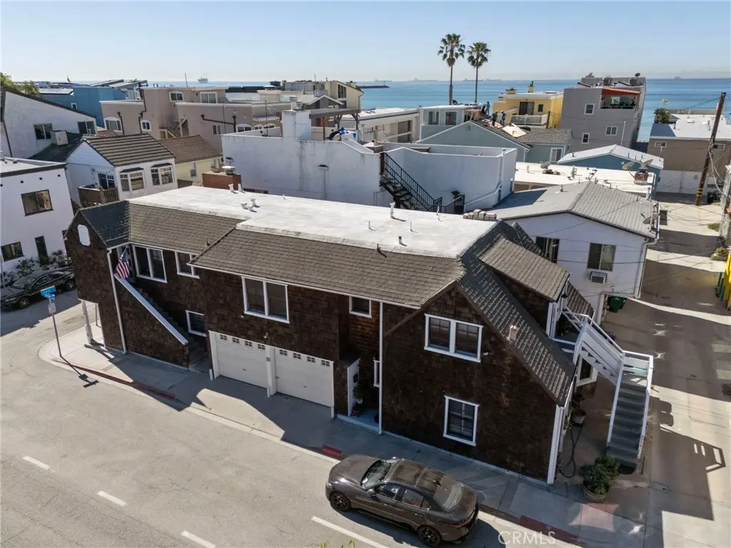 Quadruplex for sale at 6514 E Ocean Boulevard, Long Beach, CA