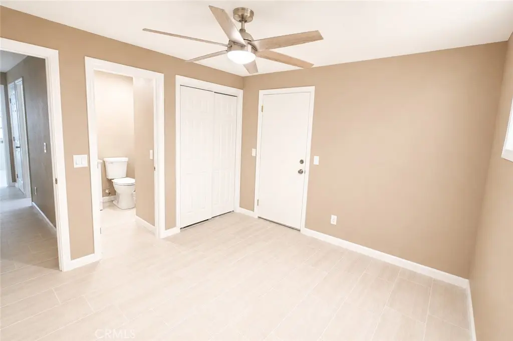 305 Civic Center Drive, Vista, CA — listing photo 1