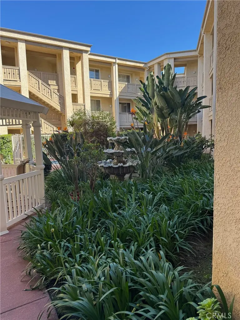 130 S Barranca 212, West Covina, CA — listing photo 1