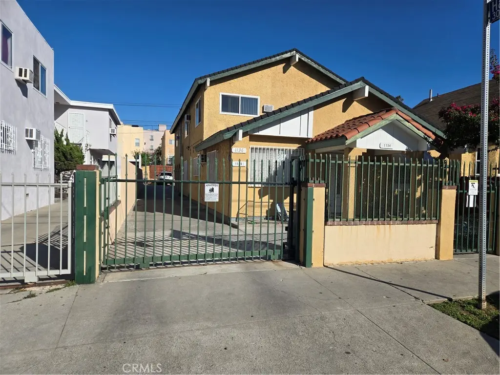 Triplex for sale at 1134 S Oxford Avenue, Los Angeles, CA