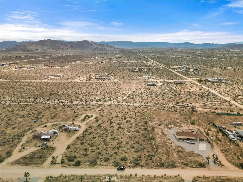 60185 Belfair, Joshua Tree, CA — listing photo 1
