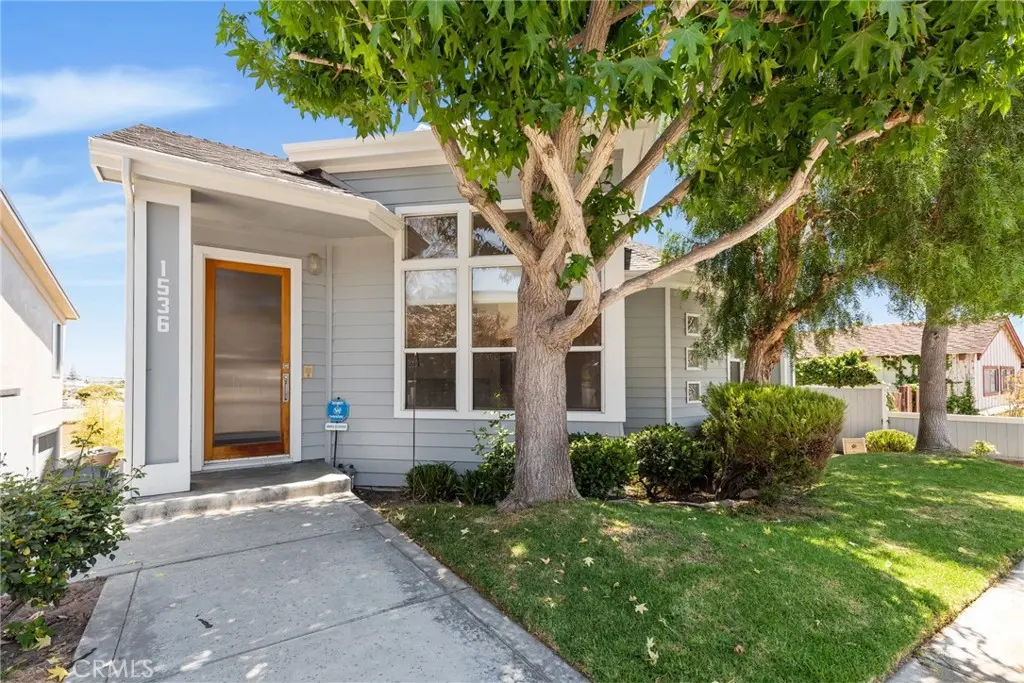 Single Family Residence for rent at 1536 Silver, Hermosa Beach, CA featuring 4 beds and 3 baths