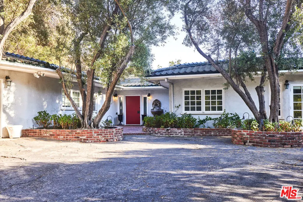 Residential Lease for rent at 2200 Outpost Drive, Los Angeles, Los Angeles County, CA featuring 3 beds and 3 baths