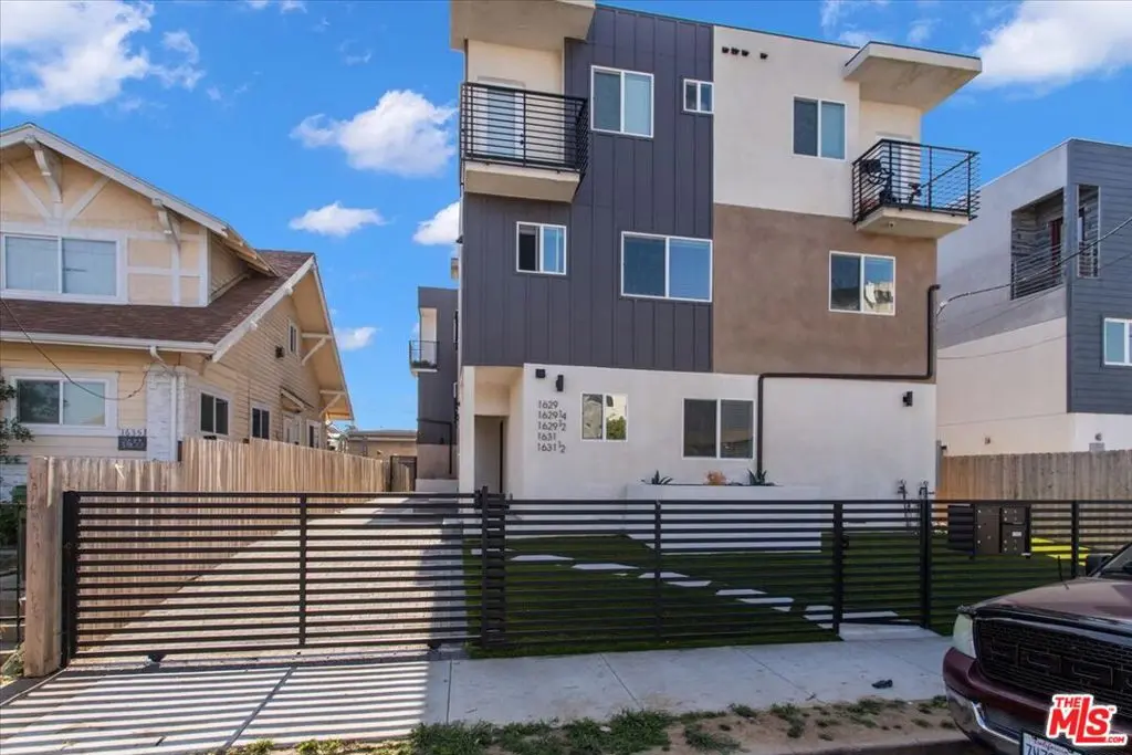 Residential Income for sale at 1629 S New Hampshire Avenue, Los Angeles, CA featuring 19 beds and 18 baths
