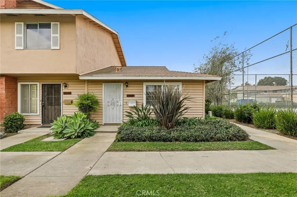 Single Family Residence for sale at 15940 Silvertip Court, Fountain Valley, CA featuring 1 bed and 1 bath