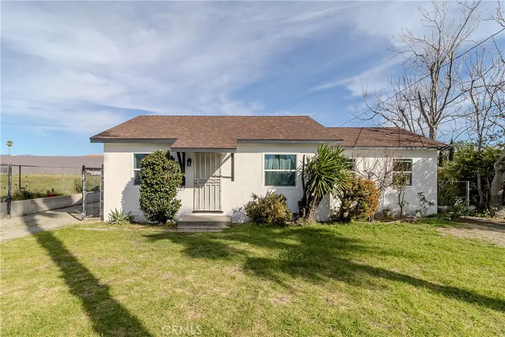 Duplex for sale at 9023 Olive, Fontana, CA