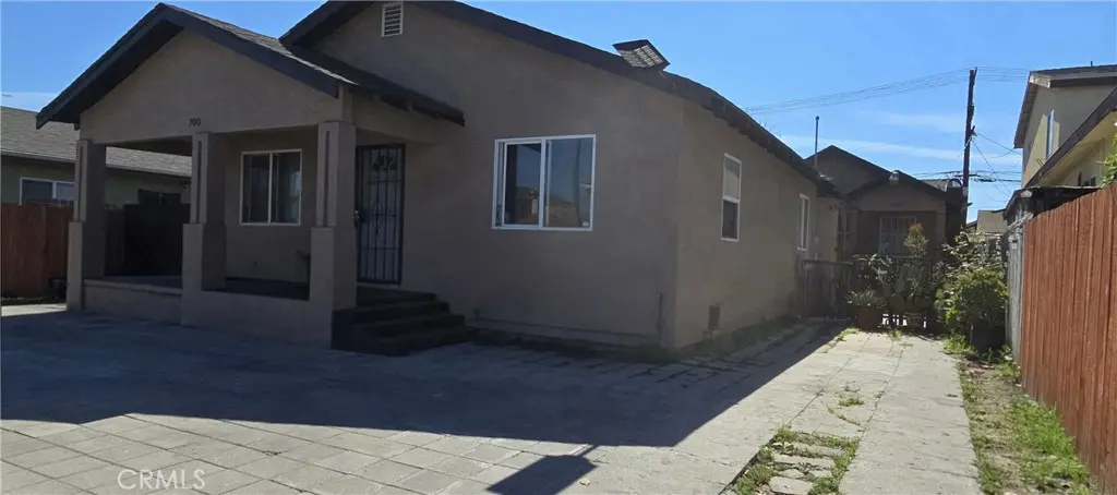 Triplex for sale at 700 W 77th, Los Angeles, CA