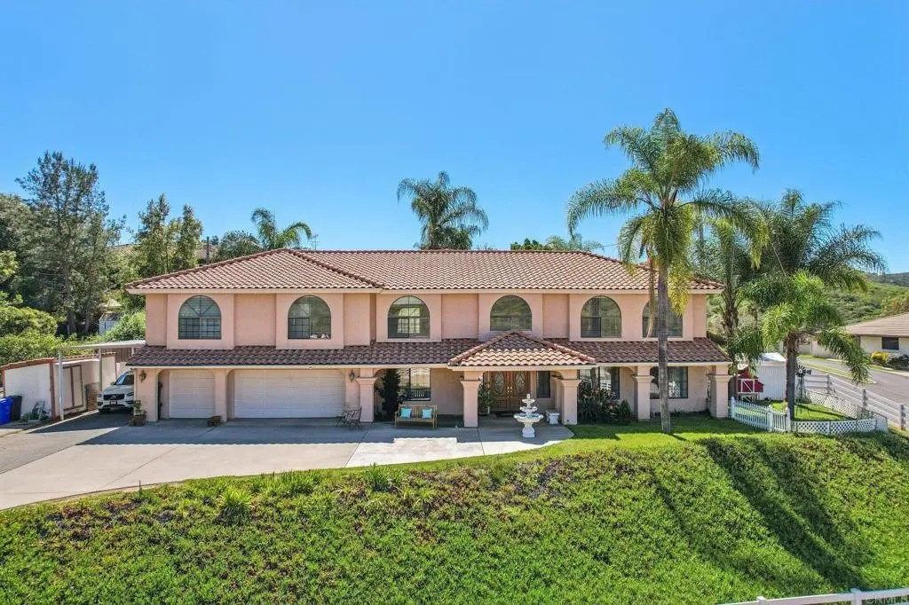 29950 Robbie Ln, Vista, CA — listing photo 1