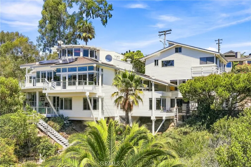 Single Family Residence for sale at 237 W Avenida Alessandro, San Clemente, CA featuring 7 beds and 6 baths